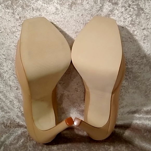 Steve Madden Heels - Picture 5 of 8